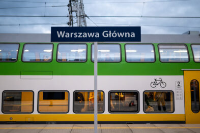 piętrowy pociąg Kolei Mazowieckich z Nocy Muzeów